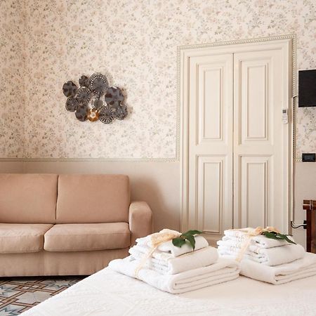 B&B Risveglio Col Rosone Лечче Экстерьер фото
